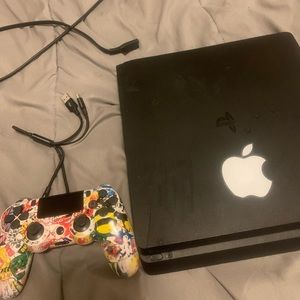 Playstation 4 ( PS4 )